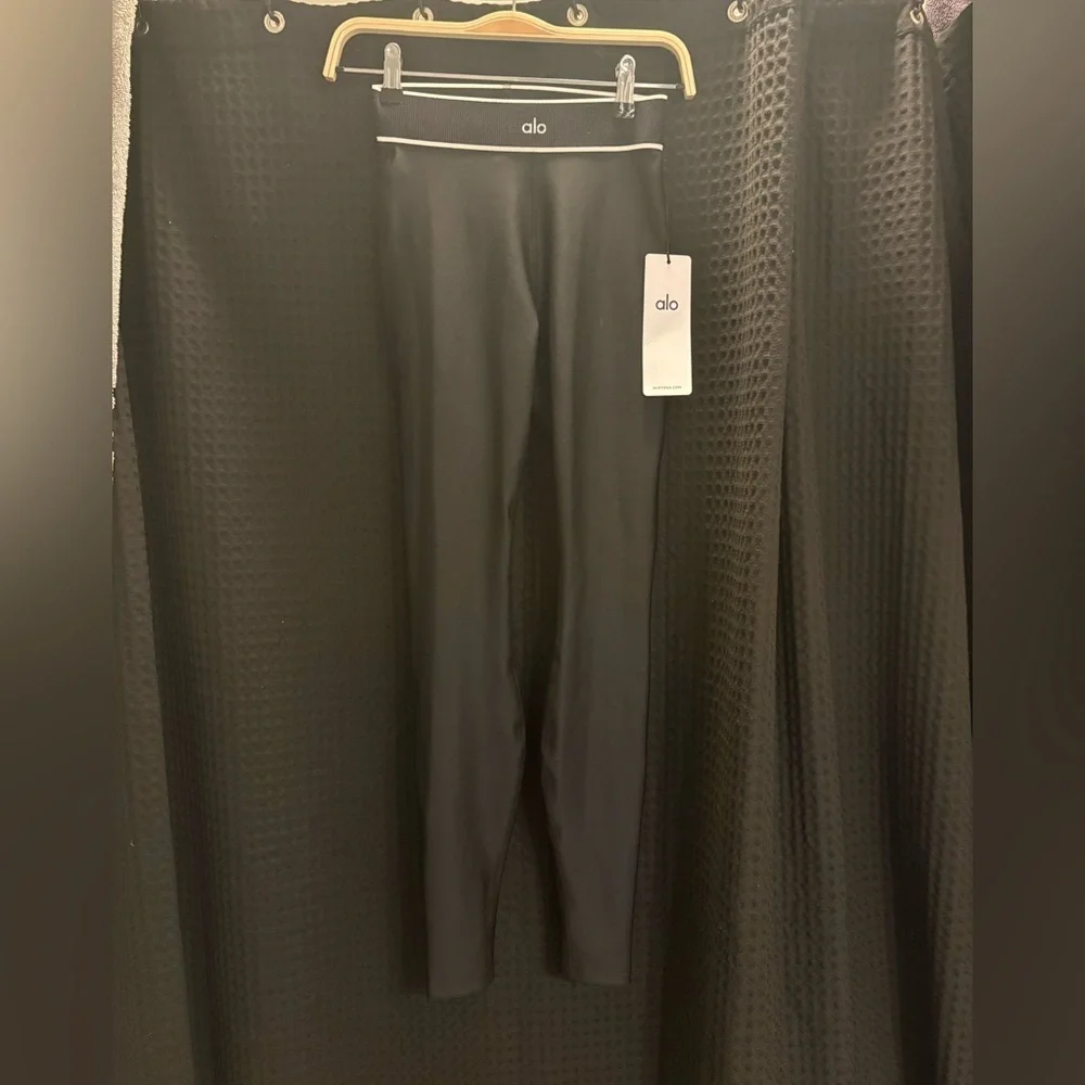 ALO Yoga nwt sold